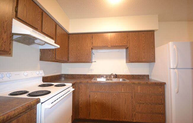 1 bed, 1 bath, 680 sqft, $525, Unit 11