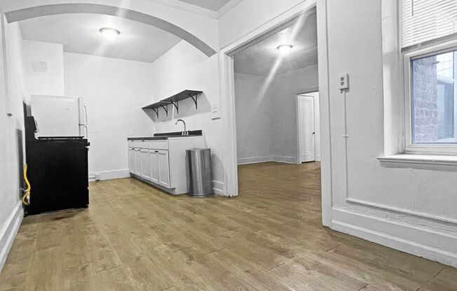 2 beds, 1 bath, 635 sqft, $1,313, Unit 108