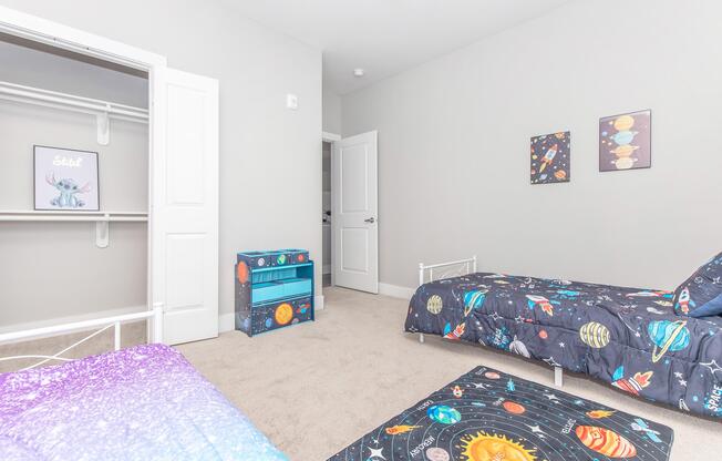 2 beds, 2 baths, 935 sqft, $1,375