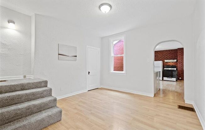 Charming 3 bed, 1 bath, amazing location in the South Side Flats