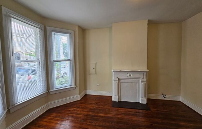 2 beds, 1 bath, $1,695