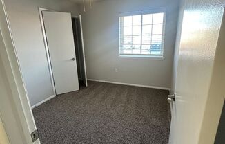 2 beds, 2 baths, 865 sqft, $1,099, Unit 035