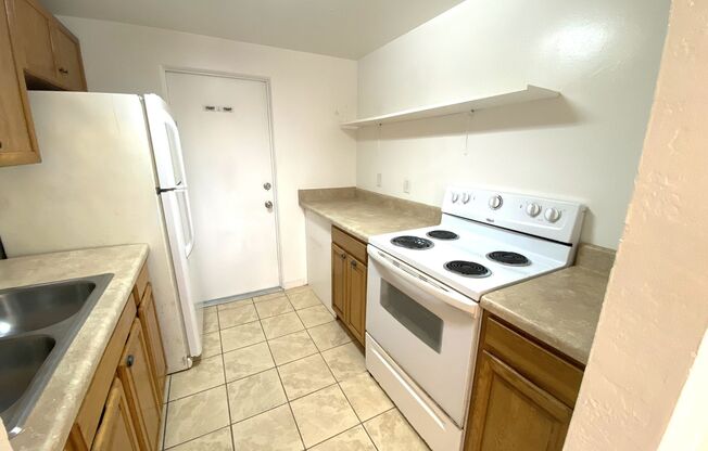 2 beds, 1 bath, $1,250