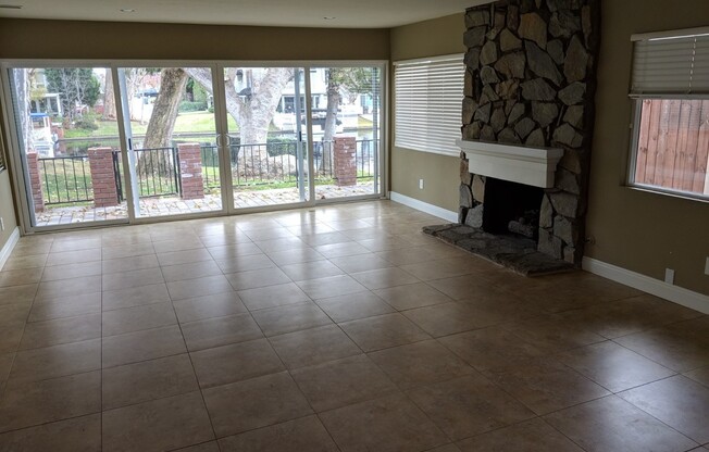 Beautiful 5 bedroom 2.5 bathroom sitting right on the Lake