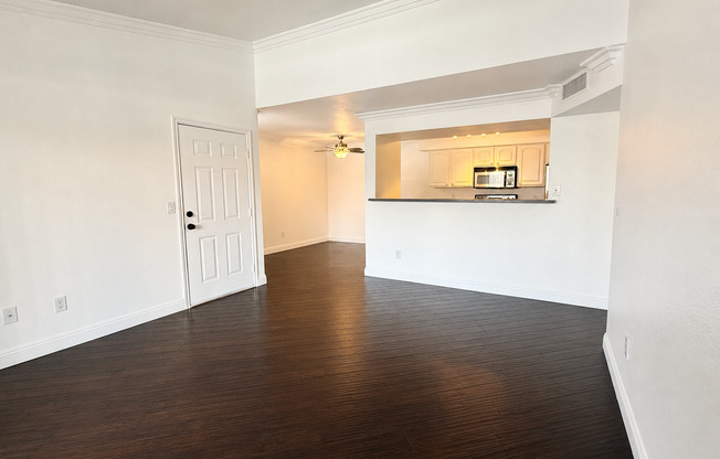 1 bed, 1 bath, $1,250, Unit # 2011