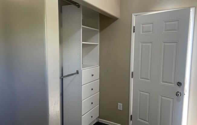 Charming 1 Bedroom, 1 Bathroom ADU in Pacoima! Ready for Move-In!