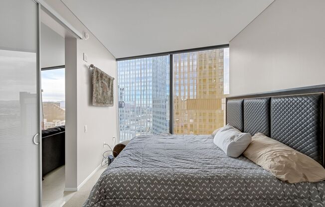 1 bed, 1 bath, 735 sqft, $2,750, Unit 2201