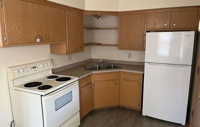 2 beds, 1 bath, 675 sqft, $995