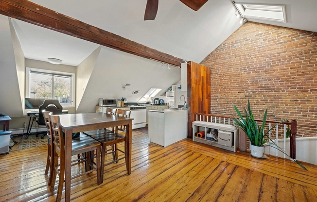 275 SHAWMUT AVE