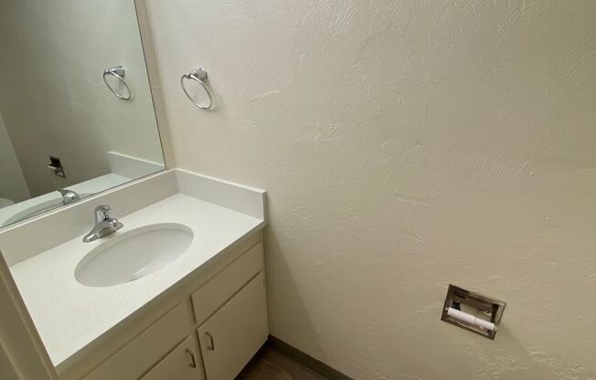 2 beds, 1.5 baths, 1,100 sqft, $1,697, Unit 1810