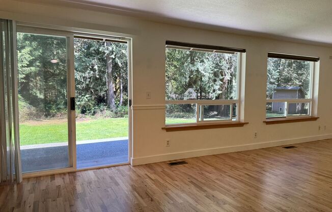 Lovely one story home 4 bedrooms plus guest space and bonus room!