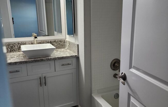 2 beds, 2 baths, 972 sqft, $1,865, Unit 228