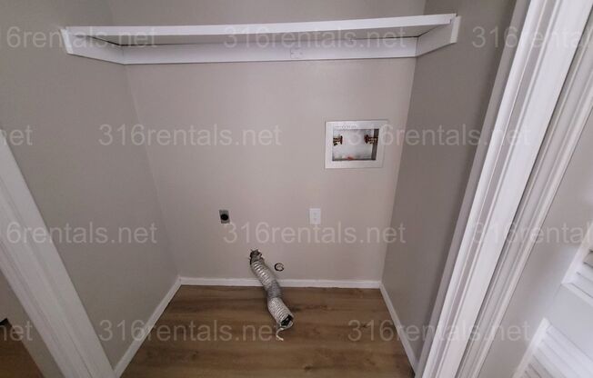 $925 - 2 bedroom 1 bath - Beautiful apartment in Riverside!