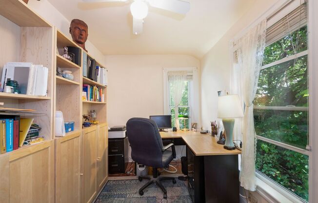 Rare 2 bed for its price in Brighton.... SEPT 1ST