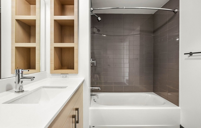 2 beds, 2 baths, 1,136 sqft, $4,850, Unit 701