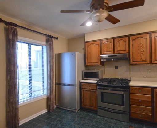 2 beds, 2 baths, $1,950