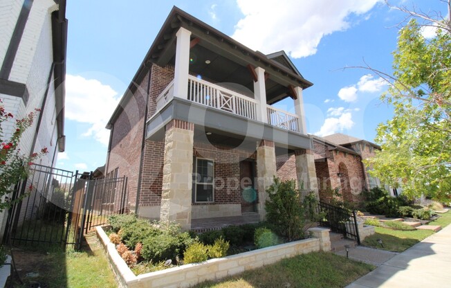 4404 BLUE HOLLY BLVD