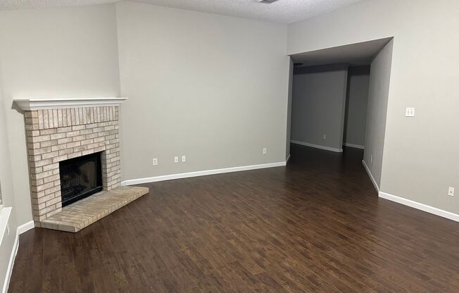 Super home in Heritage Glen!