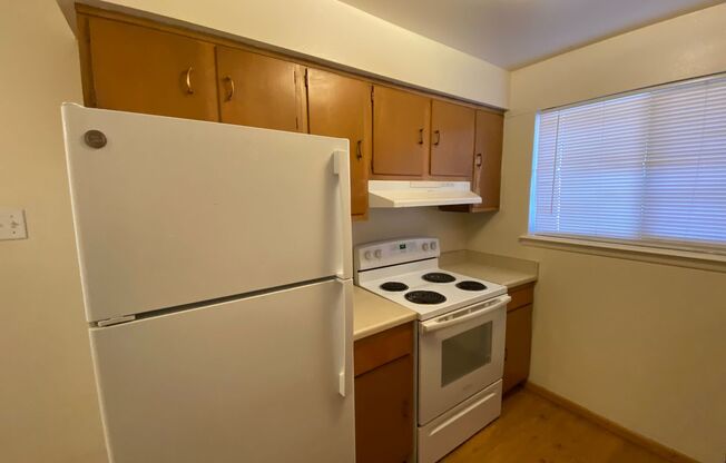 1 bed, 1 bath, 686 sqft, $1,050, Unit 26