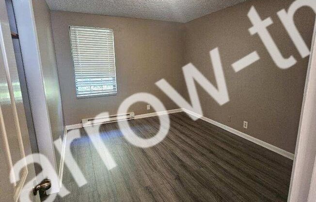 2 beds, 1 bath, 864 sqft, $1,450