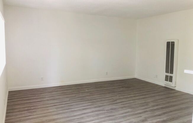 1 bed, 1 bath, $2,050, Unit 38