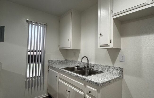 1 bed, 1 bath, 665 sqft, $2,125, Unit 107