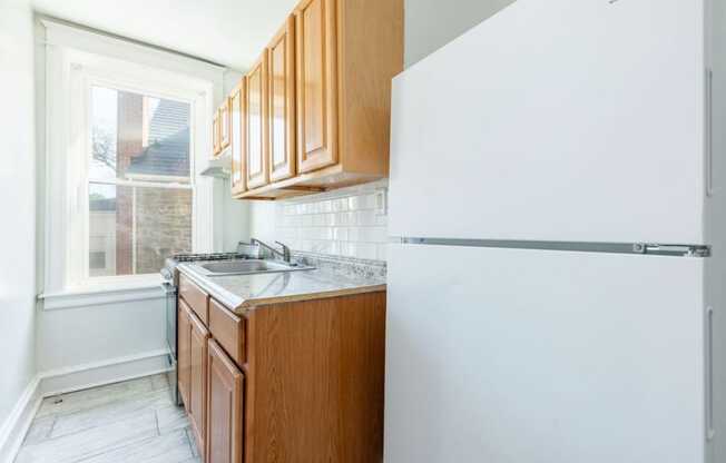 2215 N 51 ST