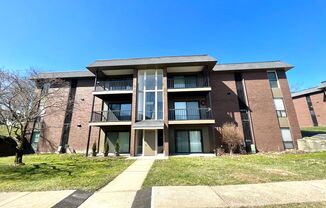 Moon Township- Updated 1 bedroom 1 Bathroom -Fox Hollow