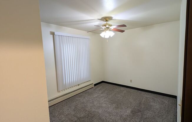 2 beds, 1 bath, 970 sqft, $1,199, Unit FB   3134