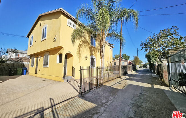 1434 RICARDO ST