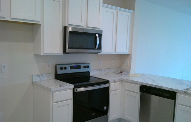Baypointe Townhome Available!