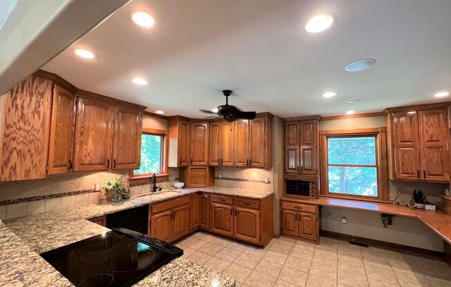 Great Home in Tatarrax Hills Neighborhood located on West Side of MHK!