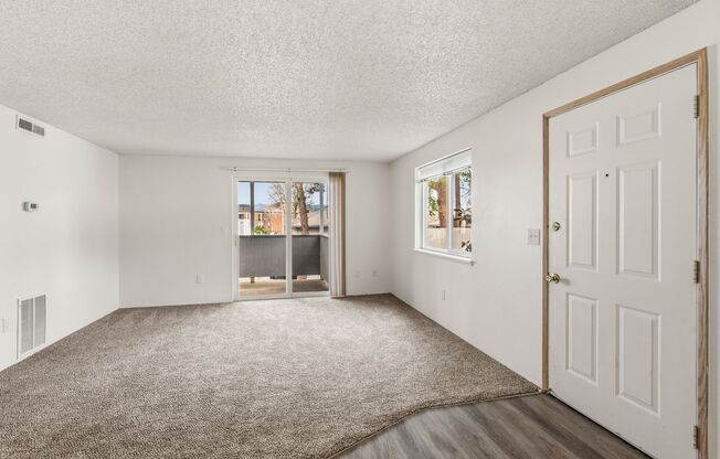 2 beds, 2 baths, 1,000 sqft, $1,450, Unit 30