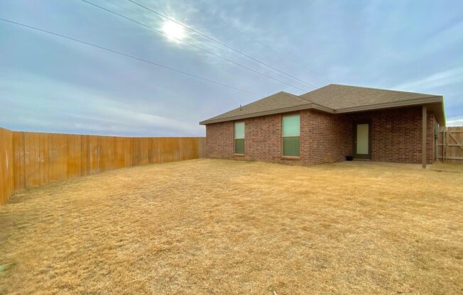 3 beds, 2 baths, $1,595