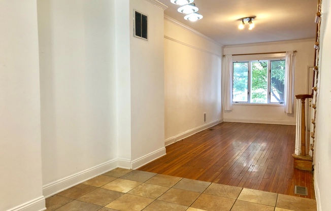 2 beds, 1 bath, $1,550