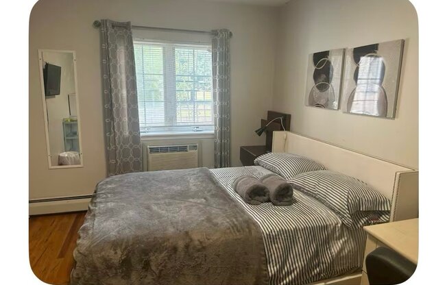 305 E MT EDEN PKWY