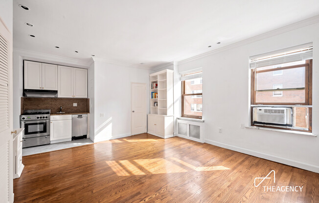 151 E 20 ST