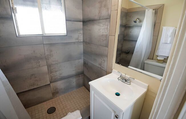 Studio, 1 bath, 167 sqft, $945, Unit 01