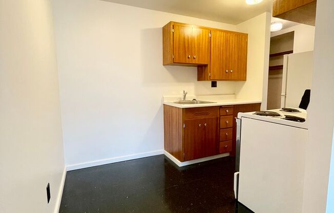 Studio, 1 bath, 464 sqft, $1,425, Unit 304