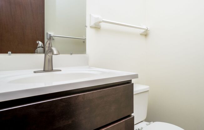2 beds, 1.5 baths, 905 sqft, $1,545, Unit 25-112