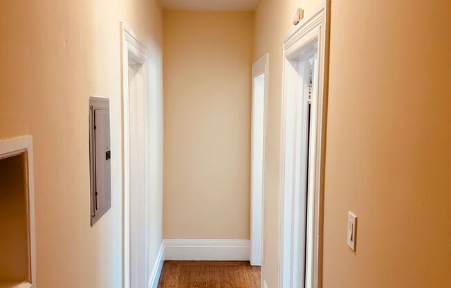 105 (1732 Washington)
