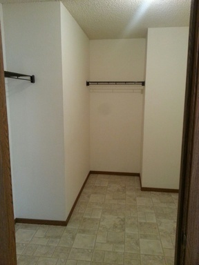 2 beds, 1 bath, 750 sqft, $745, Unit 305