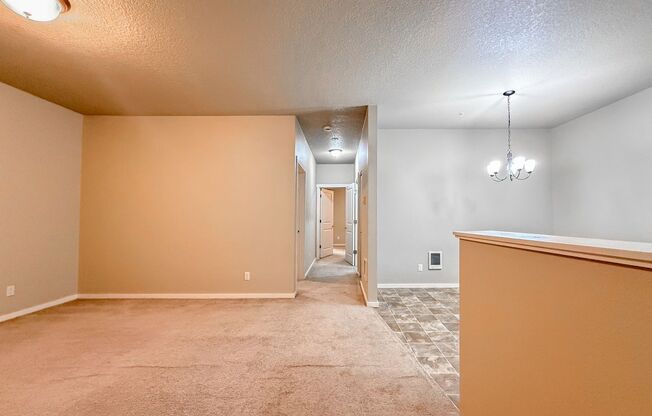 2 beds, 2 baths, 1,090 sqft, $1,600, Unit 523-05