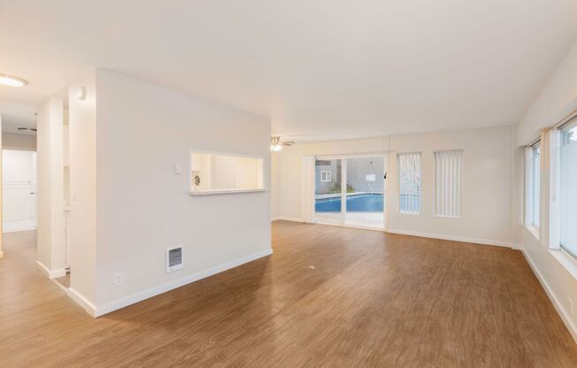 2 beds, 1 bath, 970 sqft, $2,395, Unit 009