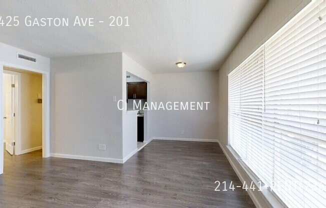 5425 Gaston Ave Apt 112