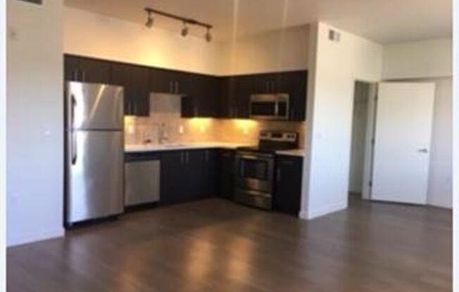 1 bed, 1 bath, 789 sqft, $1,667, Unit 211