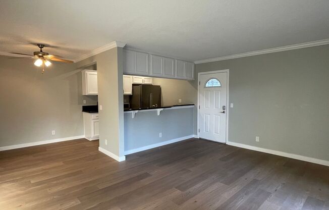 2 beds, 2 baths, 850 sqft, $2,860, Unit 821-02