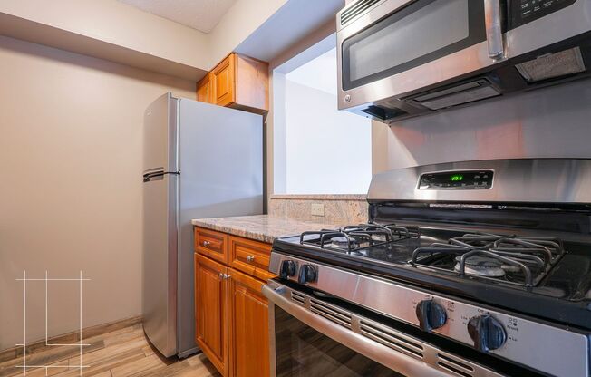 2 beds, 1.5 baths, $1,425, Unit 393 E Buttles Ave Apt. H