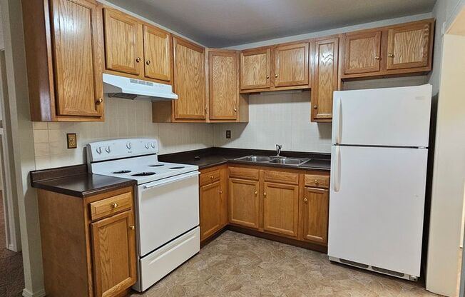 2 beds, 1 bath, $1,200