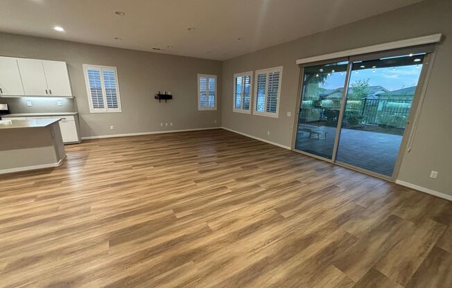 4-Bedroom Home with Community Amenities & Big Views in Santa Clarita!
